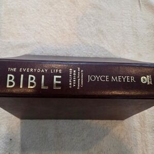 Everyday Life Bible – Joyce Meyer – Amplified Version (AMP) – Study Commentary